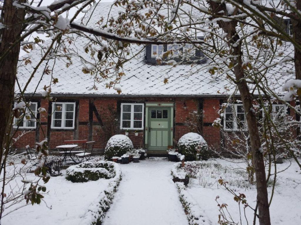 Ferienwohnung Im Denkmalgesch. Bauernhaus Von 1806 Nahe Lueneburg Thomasburg エクステリア 写真